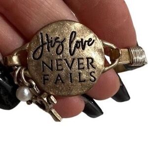 HIS LOVE NEVER FAILS Inspirational Bracelet